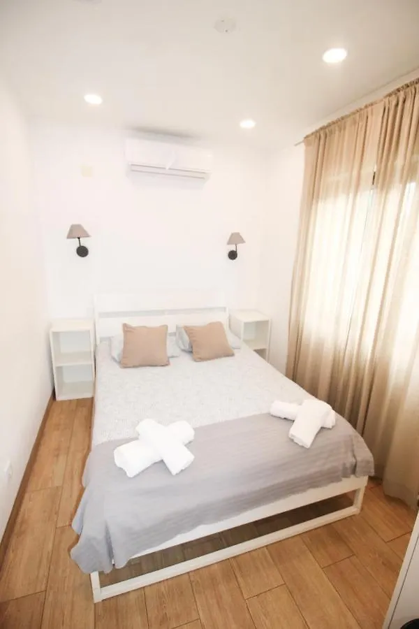Oriente Dna Studios IV Lisbon Apartment