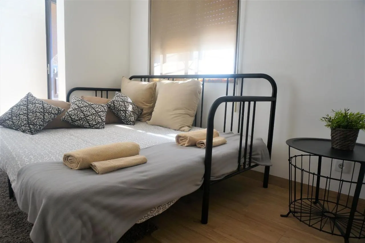 Oriente Dna Studios IV Lisbon Apartment